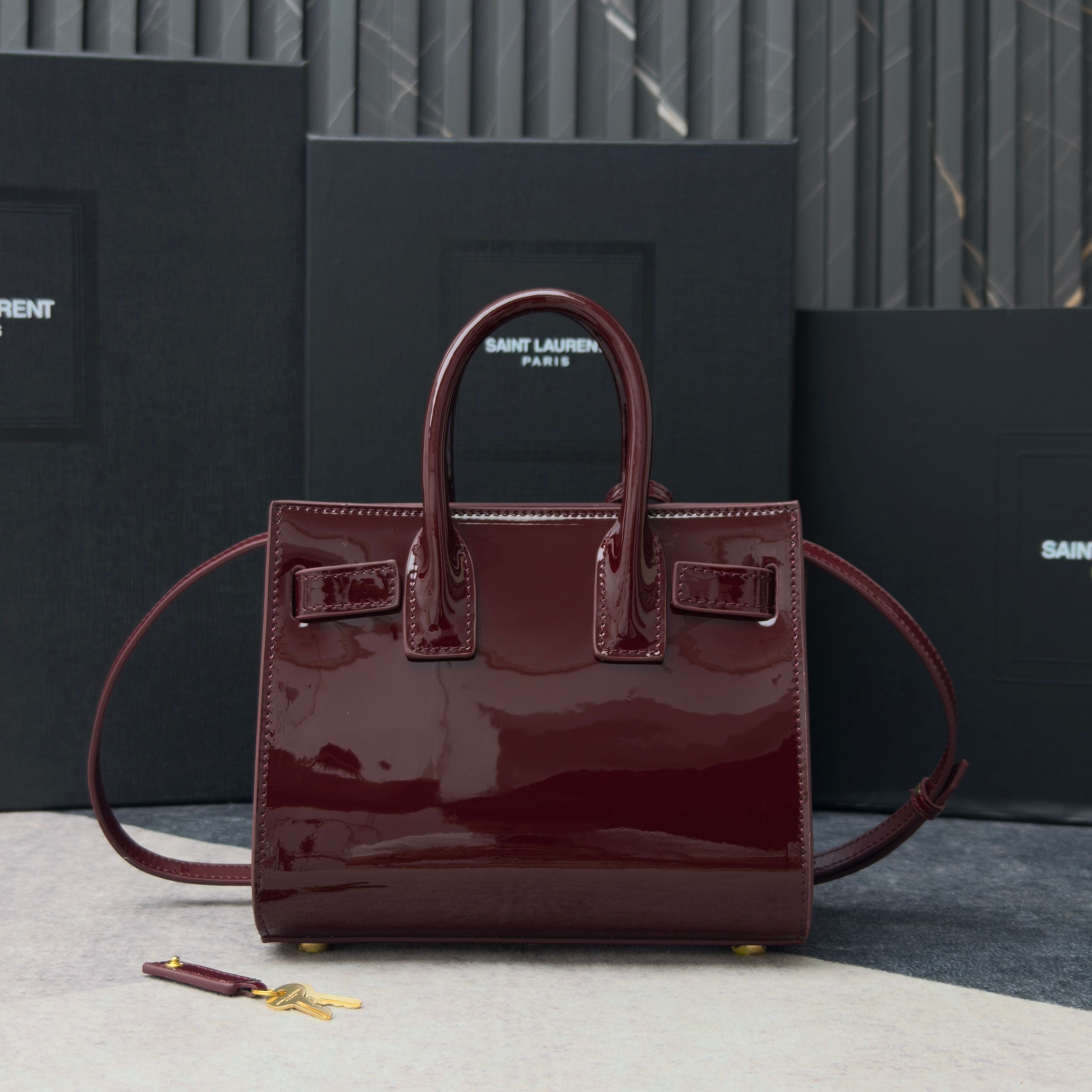 Saint Laurent Sac de Jour – Leather Top Handle Bag