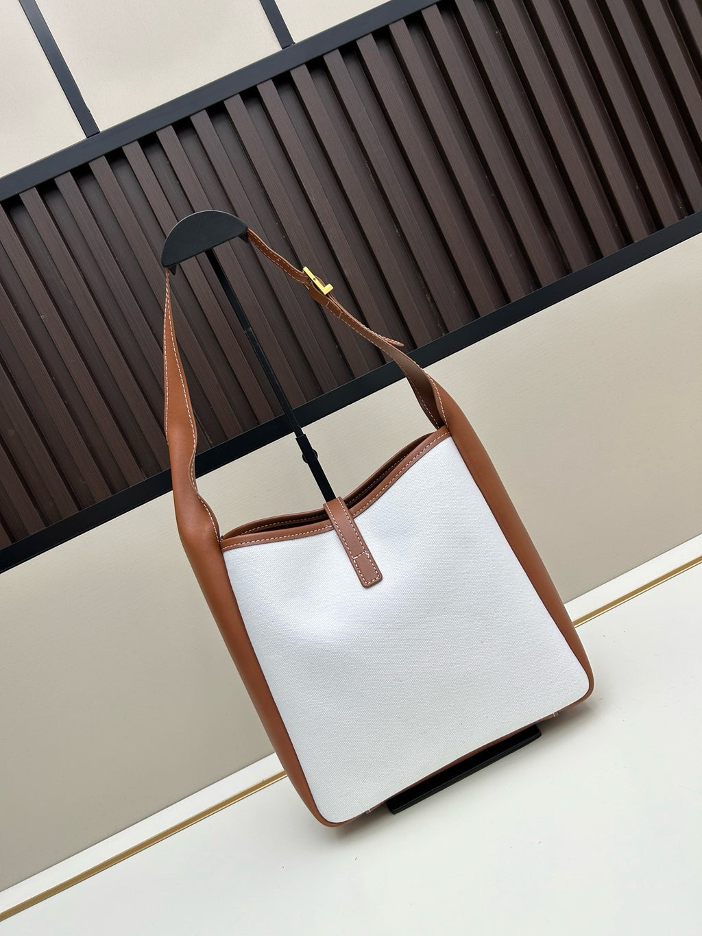 Saint Laurent Le 5 à 7 Bag – Luxury Leather Shoulder Bag