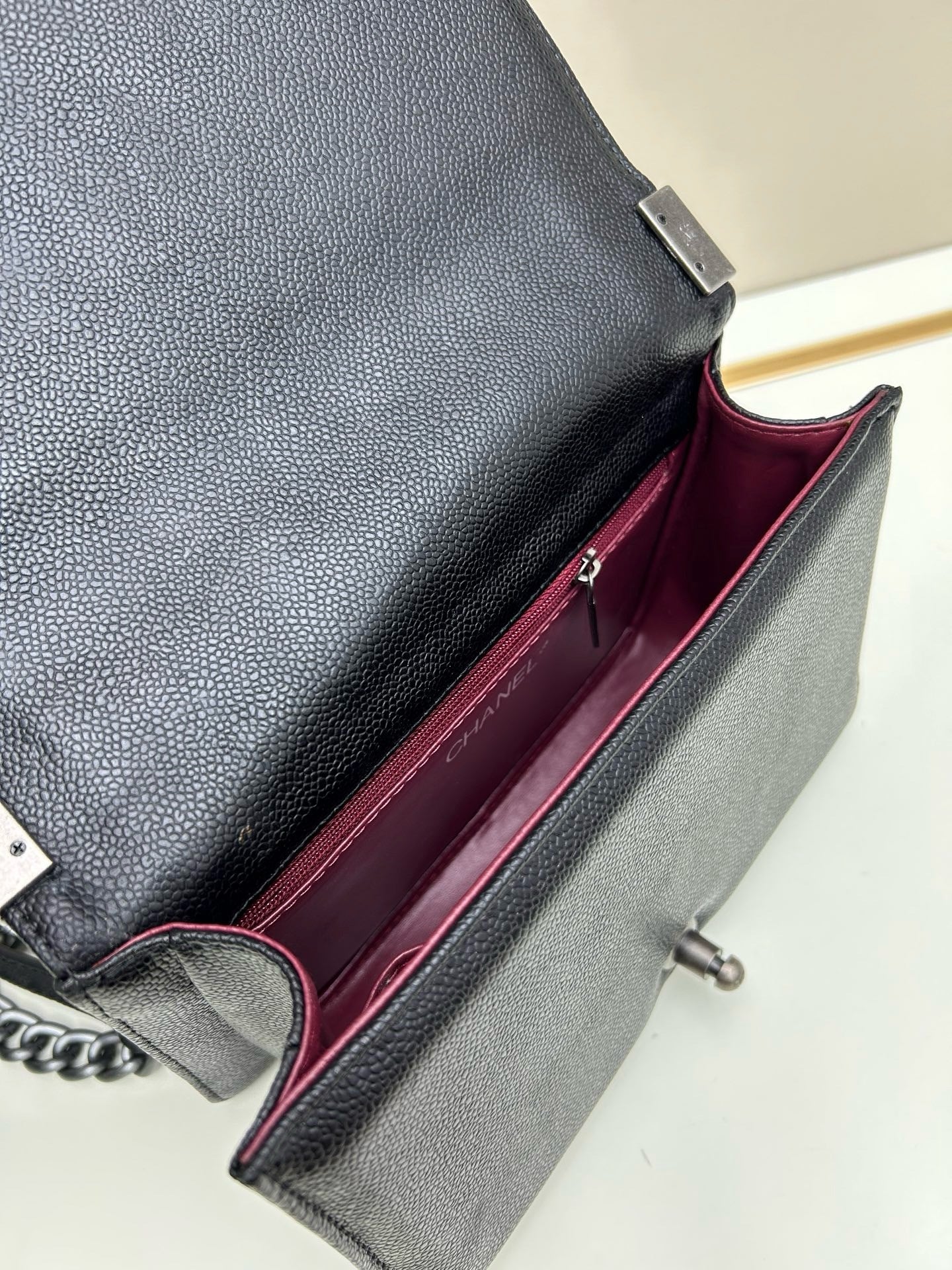 Chanel Boy Bag – Authentic Quilted Leather Luxury Shoulder & Crossbody Handbag