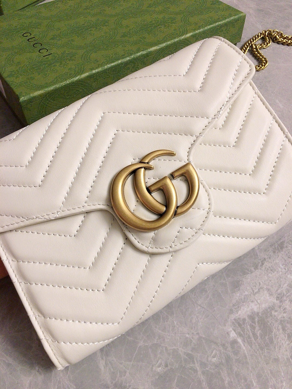 Gucci GG Marmont Small Shoulder Bag