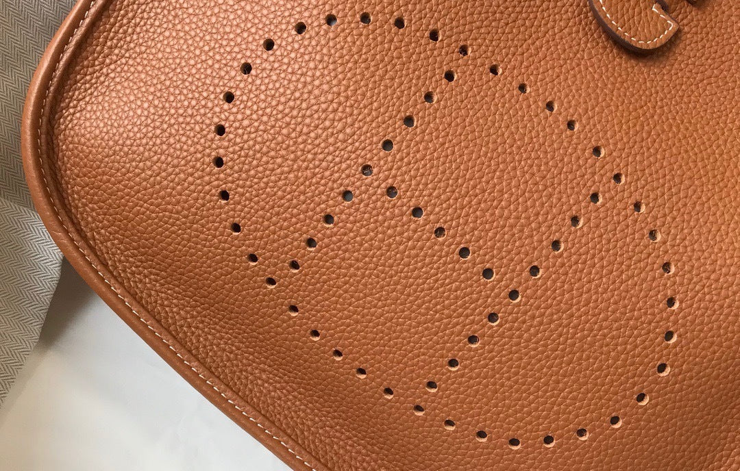 Hermès Evelyne Bag – Luxury Leather Crossbody Bag