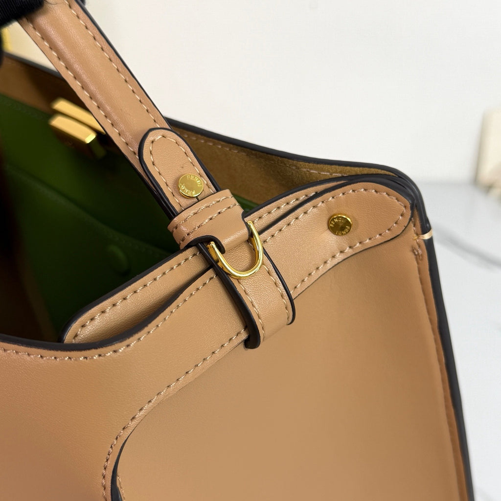 Fendi Peekaboo ISeeU Medium Bag
