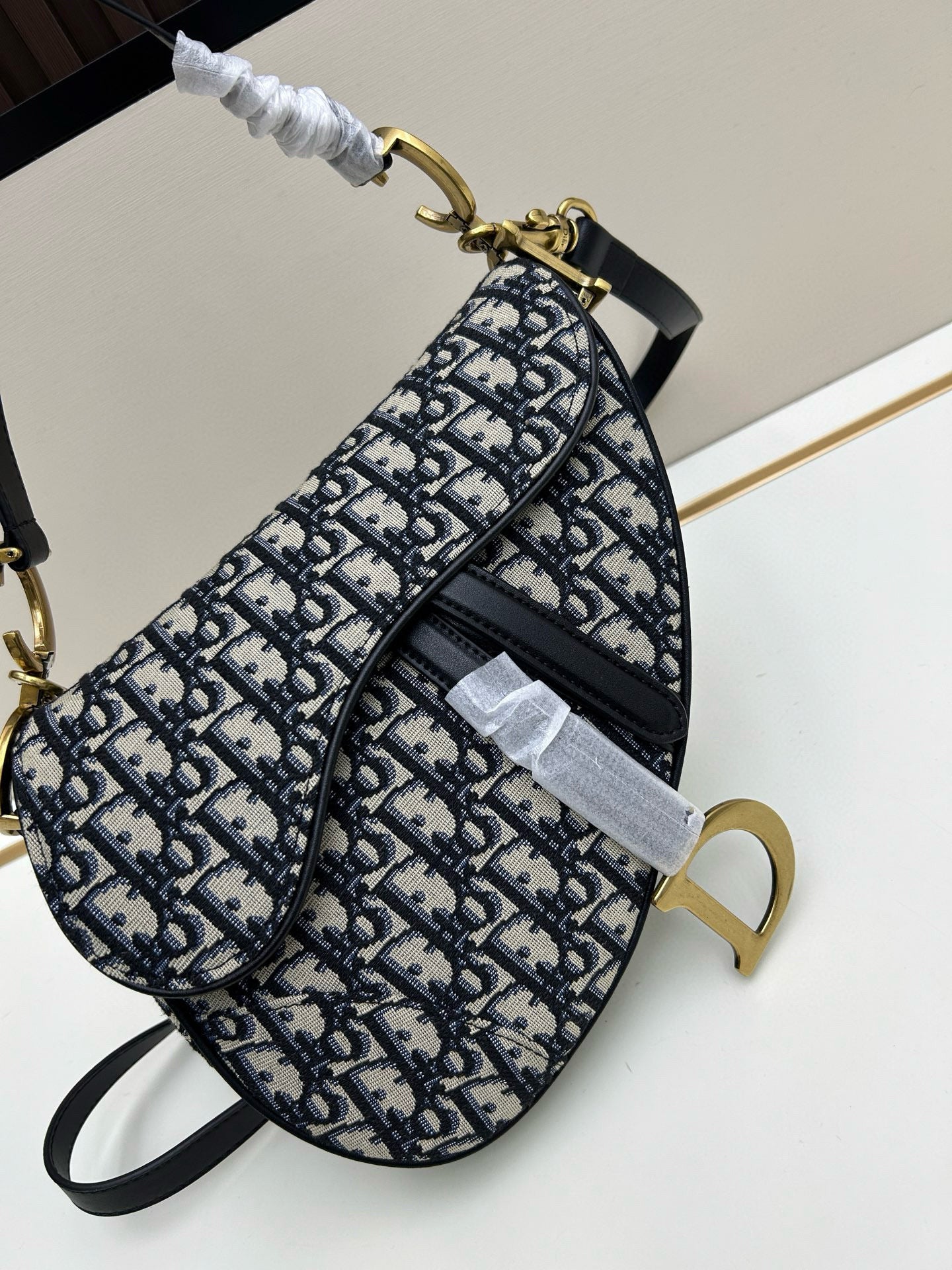 Dior Saddle Bag – Luxury Leather Shoulder & Crossbody Handbag