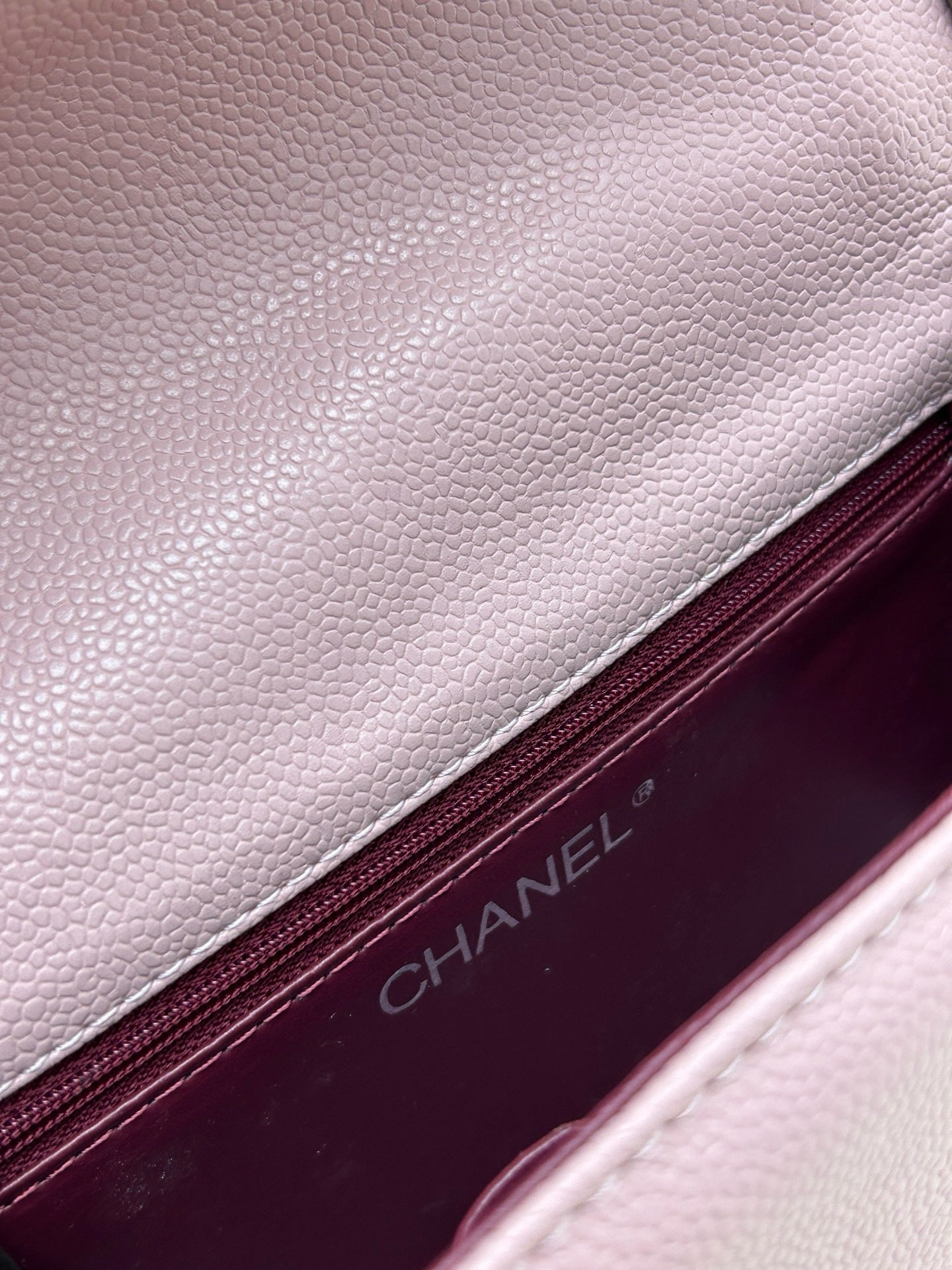 Chanel Boy Bag – Authentic Quilted Leather Luxury Shoulder & Crossbody Handbag