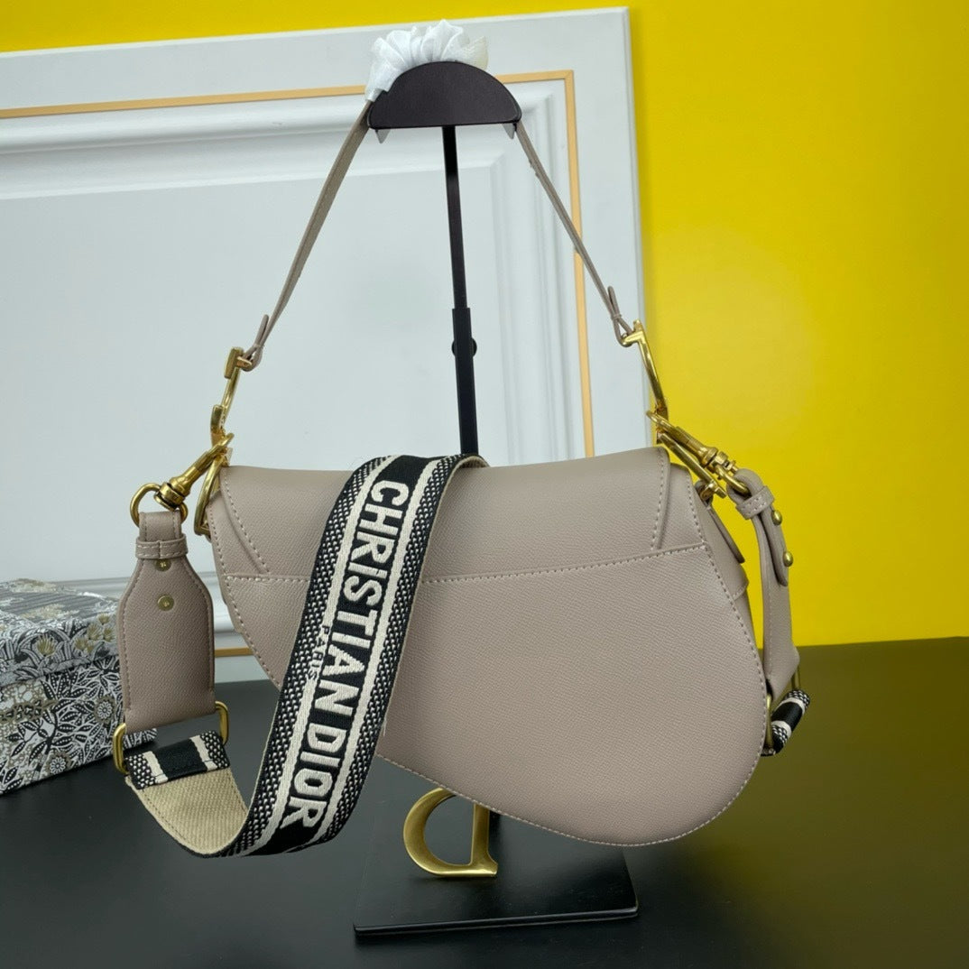 Dior Saddle Bag – Luxury Leather Shoulder & Crossbody Handbag