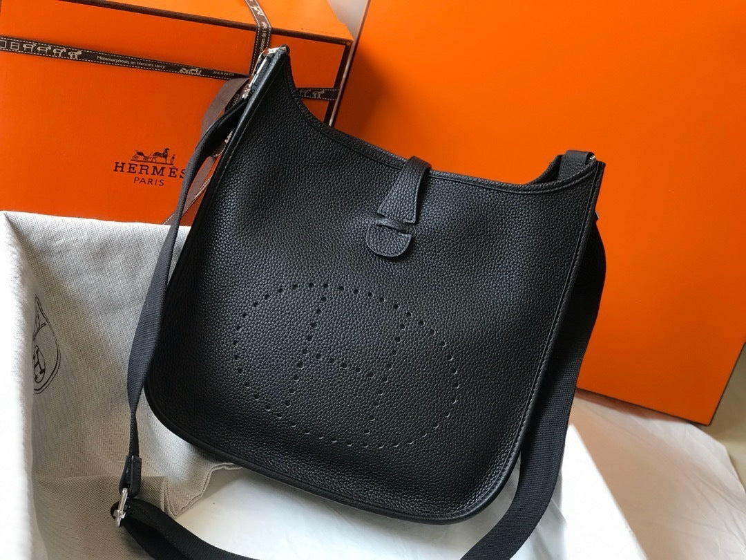 Hermès Evelyne Bag – Luxury Leather Crossbody Bag