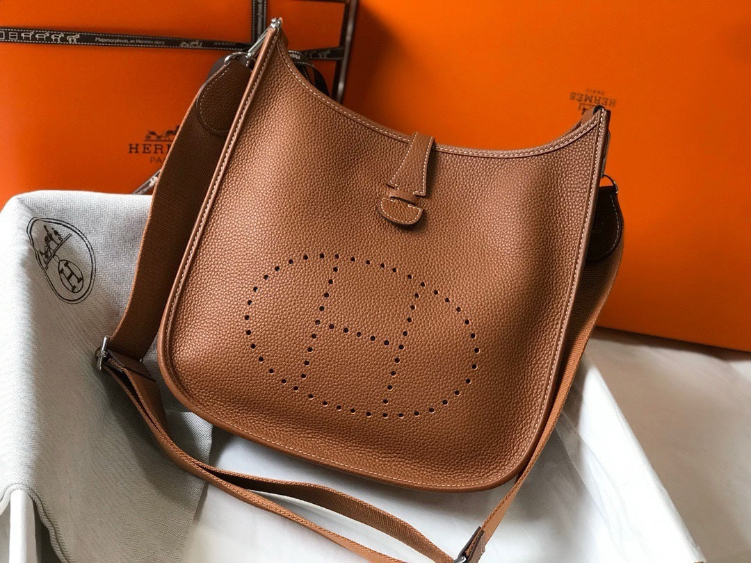 Hermès Evelyne Bag – Luxury Leather Crossbody Bag