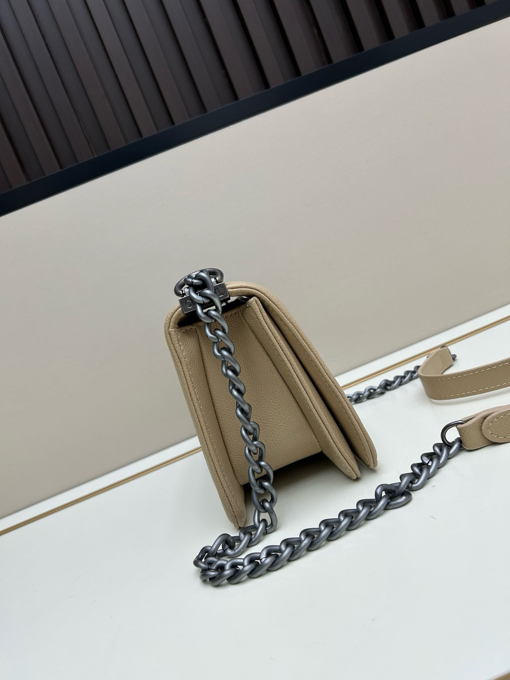 Chanel Boy Bag – Authentic Quilted Leather Luxury Shoulder & Crossbody Handbag