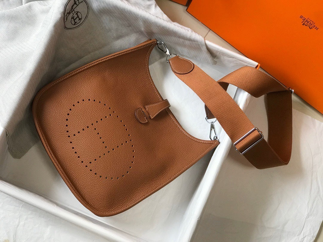 Hermès Evelyne Bag – Luxury Leather Crossbody Bag