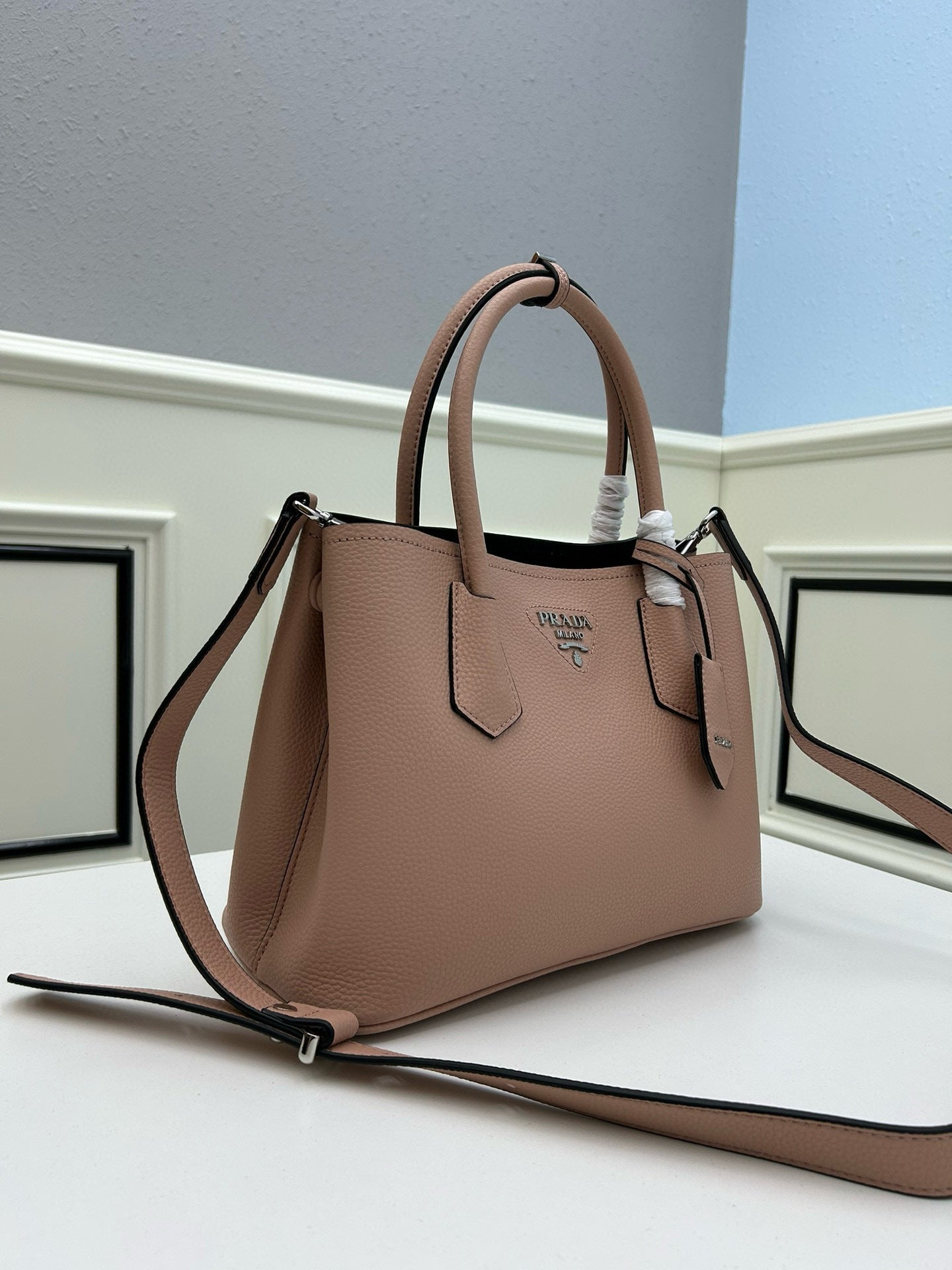 Prada Re-Edition 1995 Mini Bag – Authentic Saffiano Leather Luxury Handbag