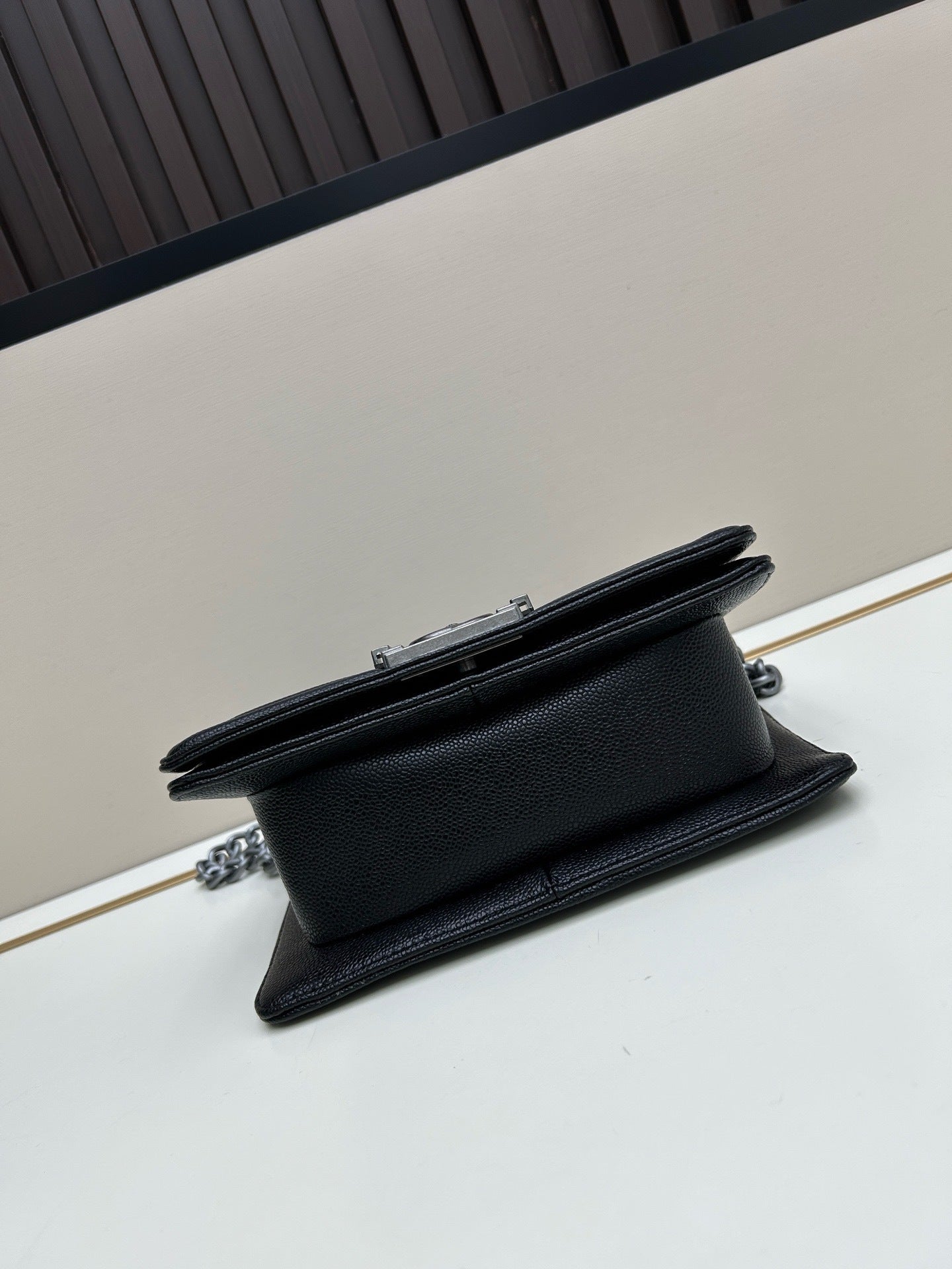 Chanel Boy Bag – Authentic Quilted Leather Luxury Shoulder & Crossbody Handbag
