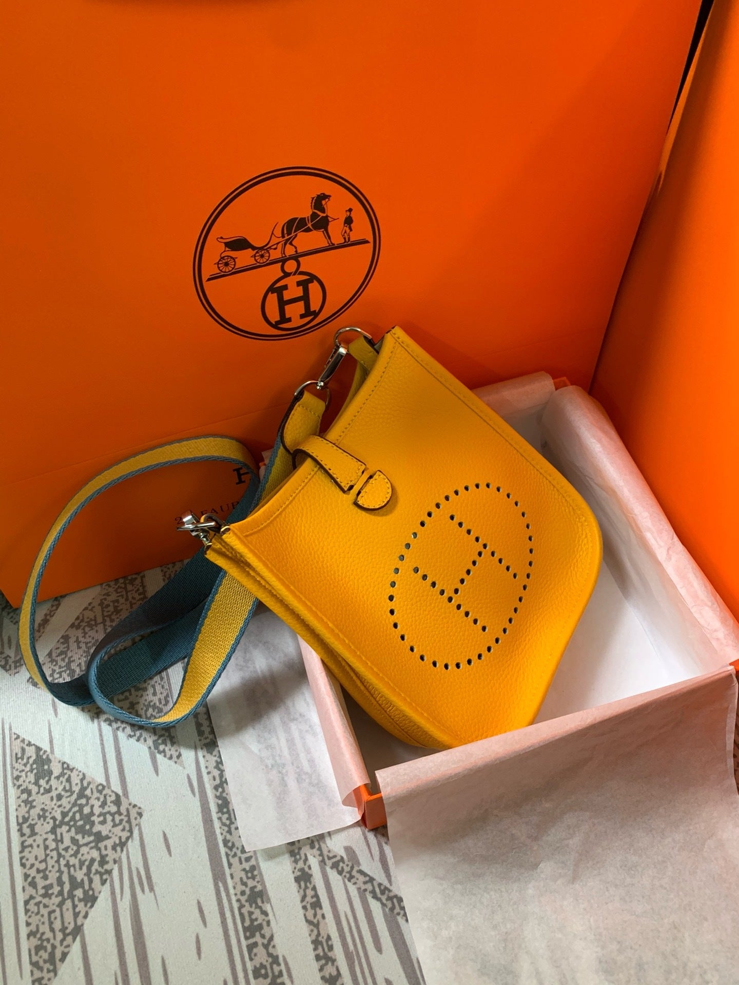 Hermès Evelyne Bag – Luxury Leather Crossbody Bag