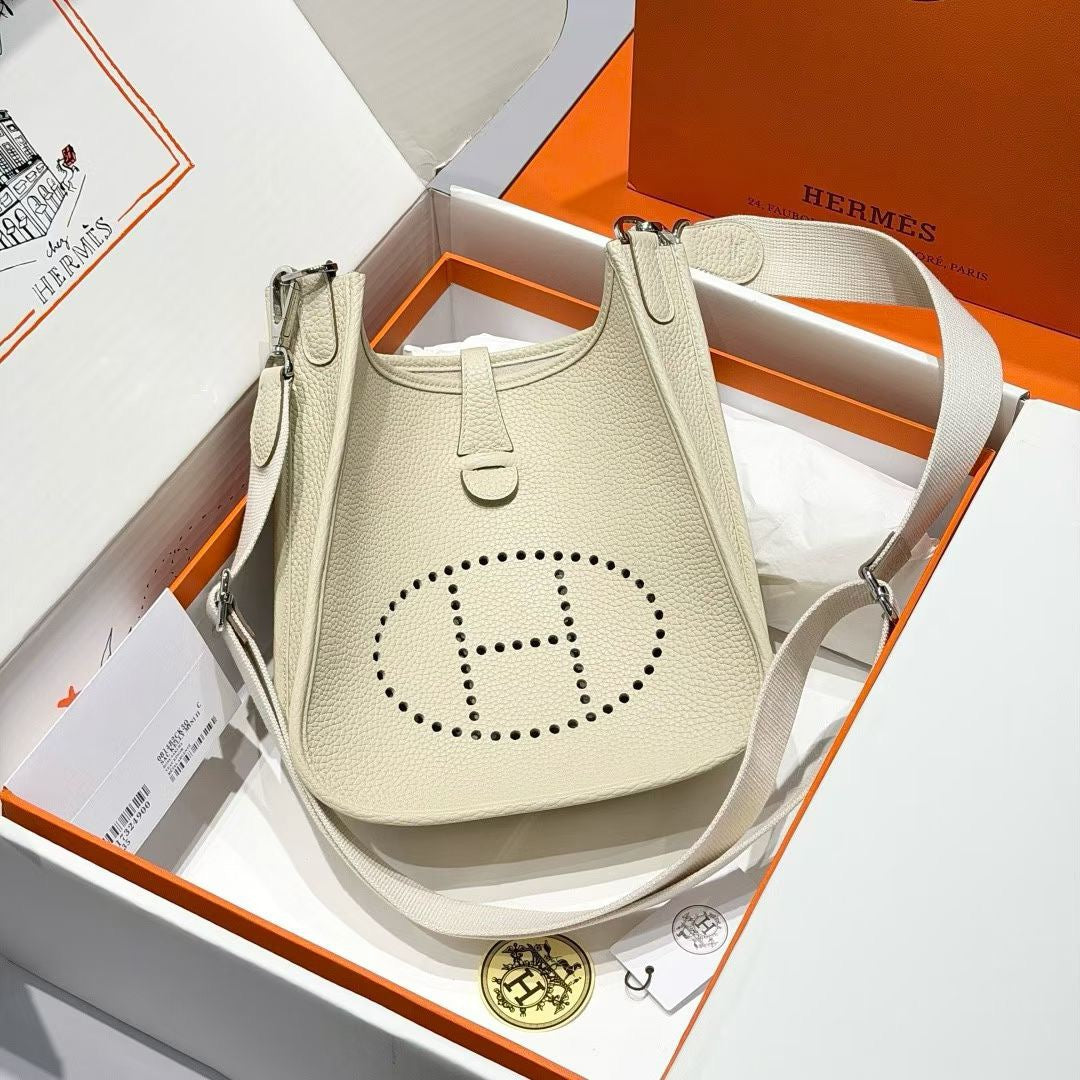 Hermès Evelyne Bag – Luxury Leather Crossbody Bag