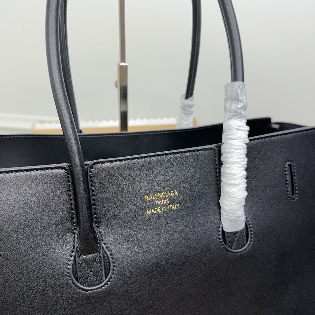 Balenciaga Bel Air Medium Carry All Bag
