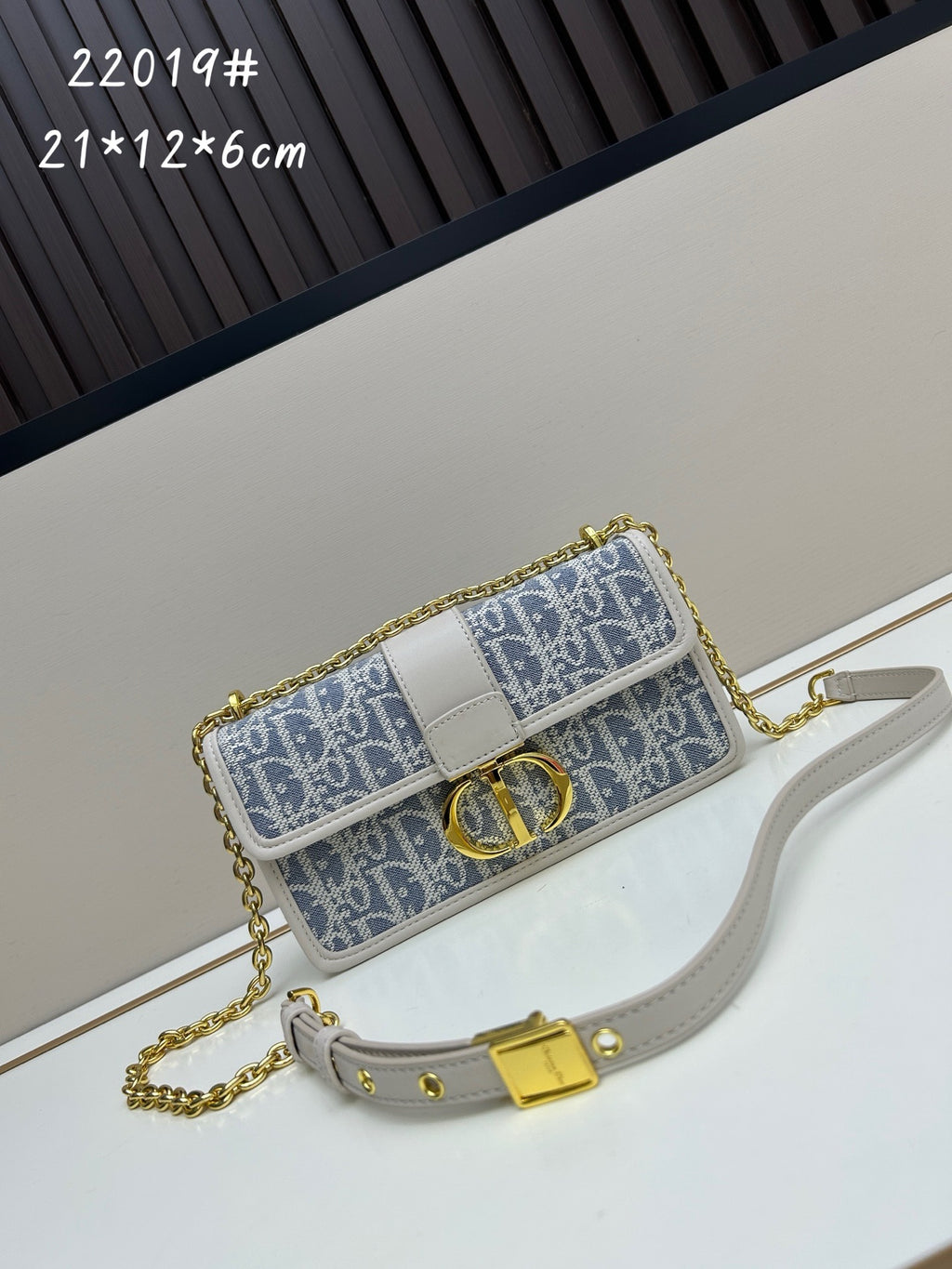 Dior 30 Montaigne Bag – Authentic Luxury Leather Shoulder Bag
