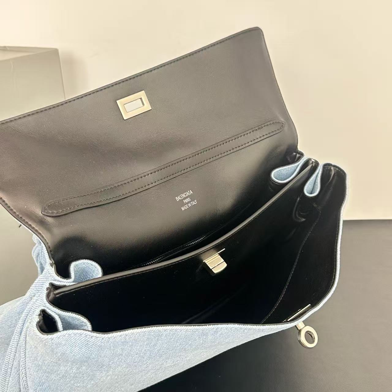 Balenciaga Rodeo Medium Handbag