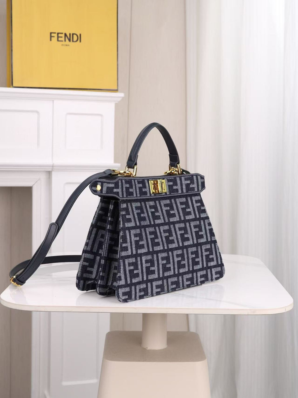 Fendi Peekaboo ISeeU Medium Bag