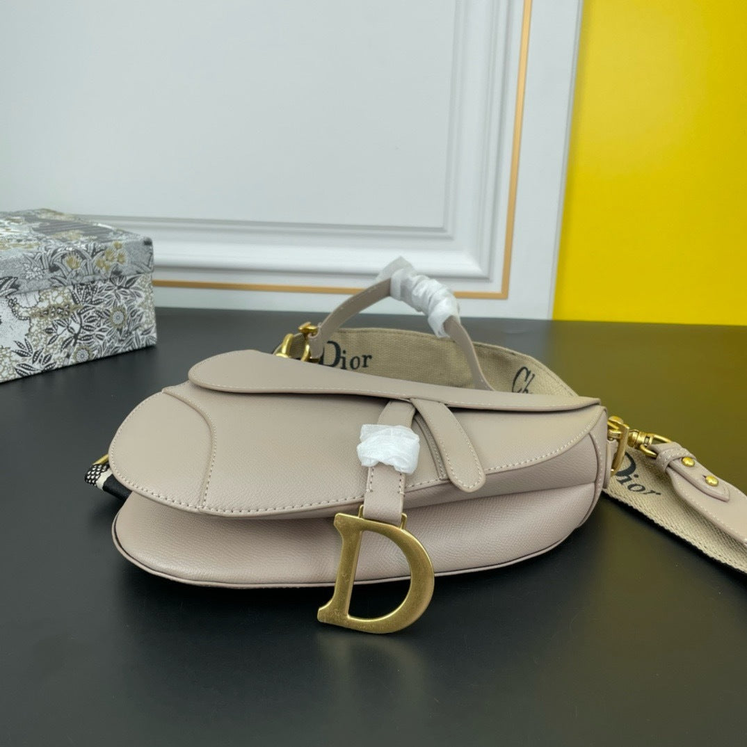 Dior Saddle Bag – Luxury Leather Shoulder & Crossbody Handbag