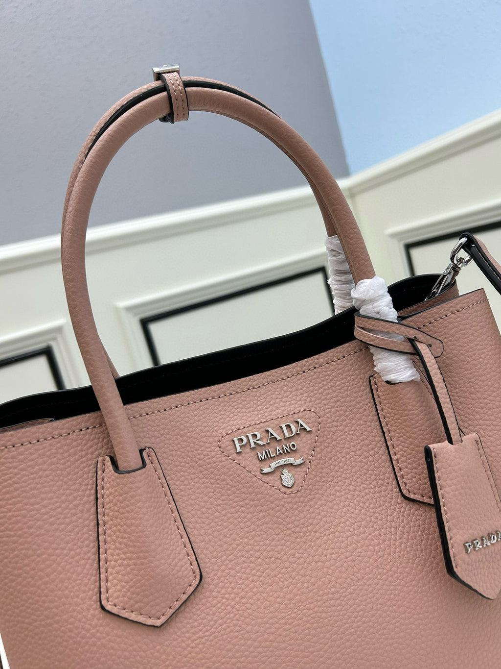 Prada Re-Edition 1995 Mini Bag – Authentic Saffiano Leather Luxury Handbag