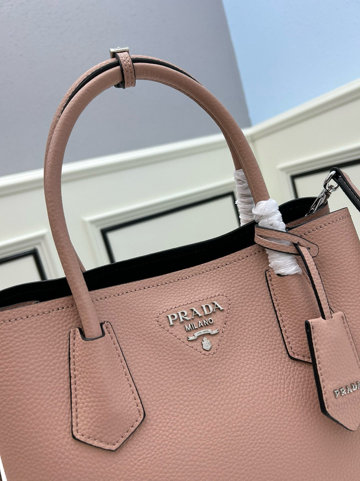 Prada Re-Edition 1995 Mini Bag – Authentic Saffiano Leather Luxury Handbag