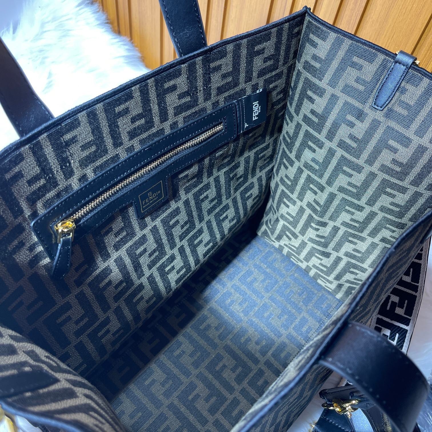 Fendi Sunshine Medium Tote
