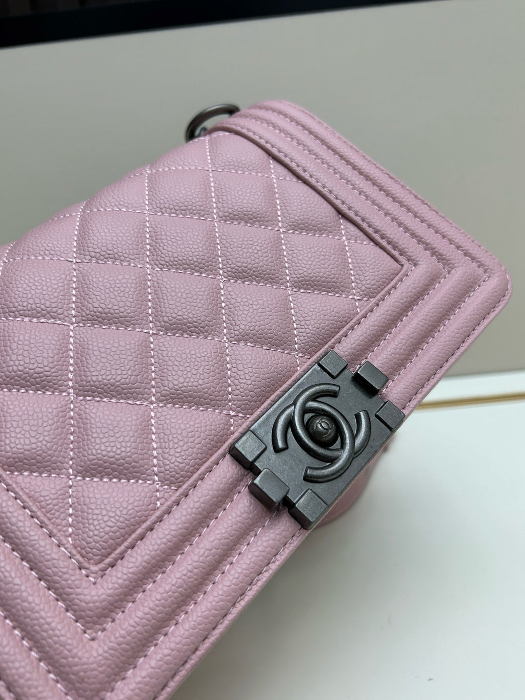 Chanel Boy Bag – Authentic Quilted Leather Luxury Shoulder & Crossbody Handbag