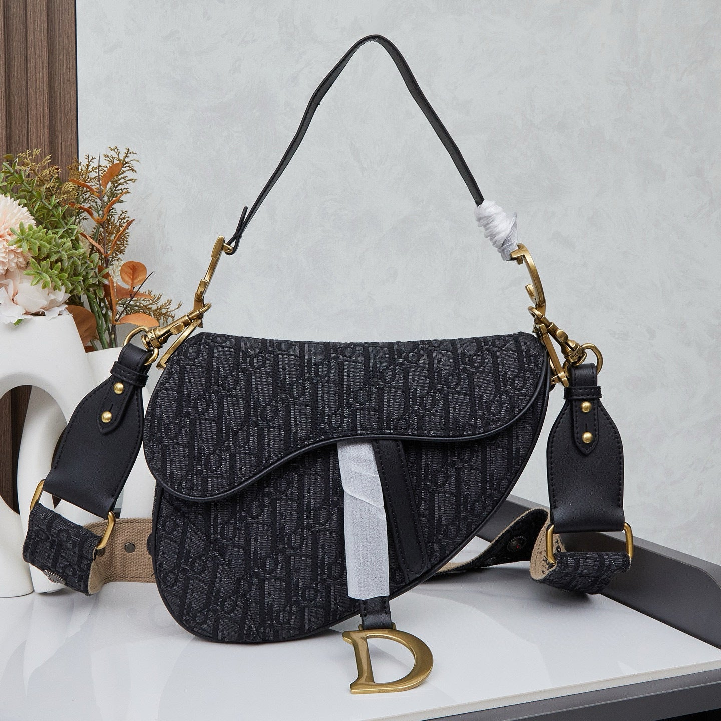Dior Saddle Bag – Luxury Leather Shoulder & Crossbody Handbag