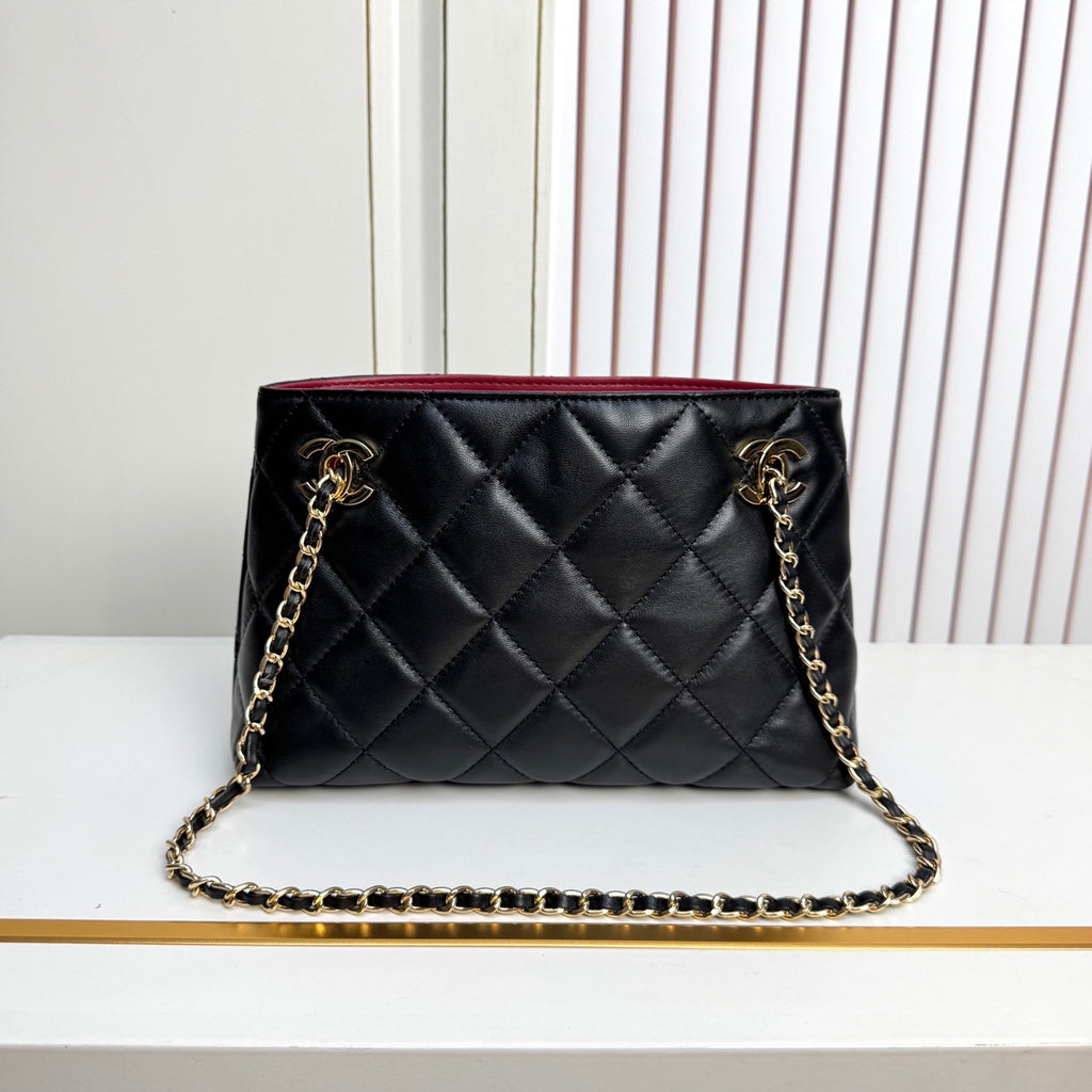 Chanel Gabrielle Hobo Bag – Quilted Leather Luxury Shoulder & Crossbody Handbag