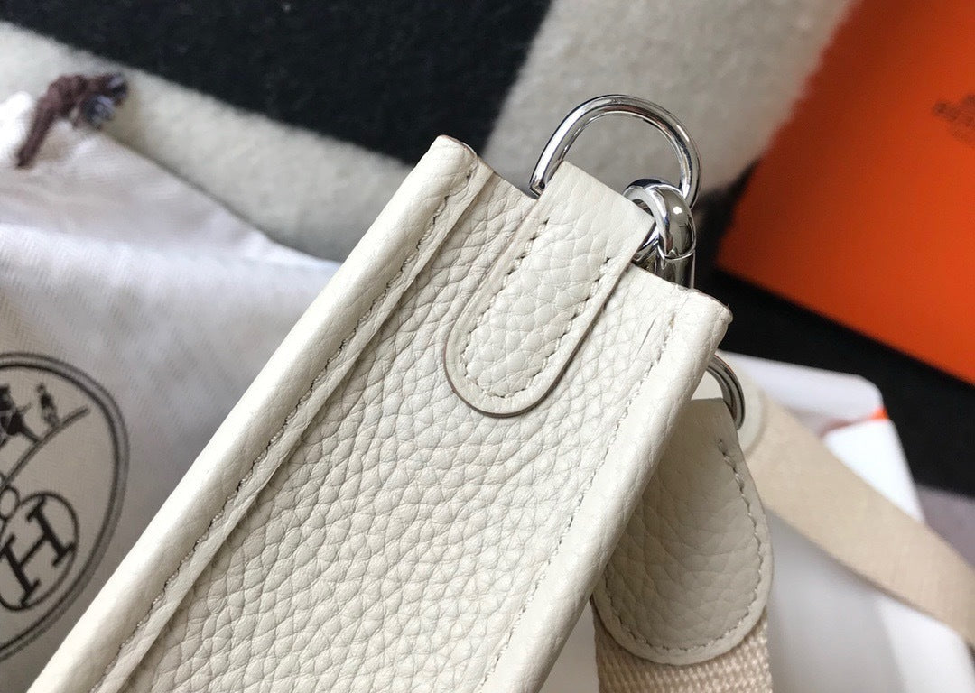 Hermès Evelyne Bag – Luxury Leather Crossbody Bag