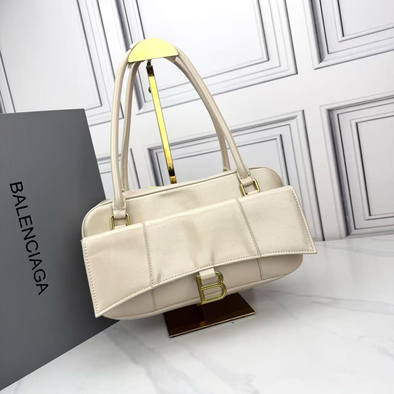 Balenciaga Bel Air Medium Carry All Bag