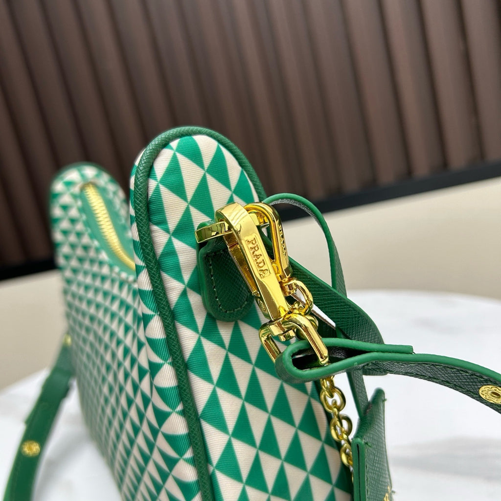Prada Re-Edition 2005 Re-Nylon Shoulder Bag – Luxury Designer Handbag