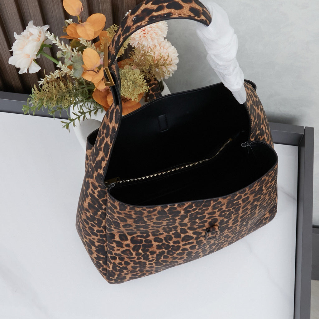 Saint Laurent Le 5 à 7 Bag – Luxury Leather Shoulder Bag