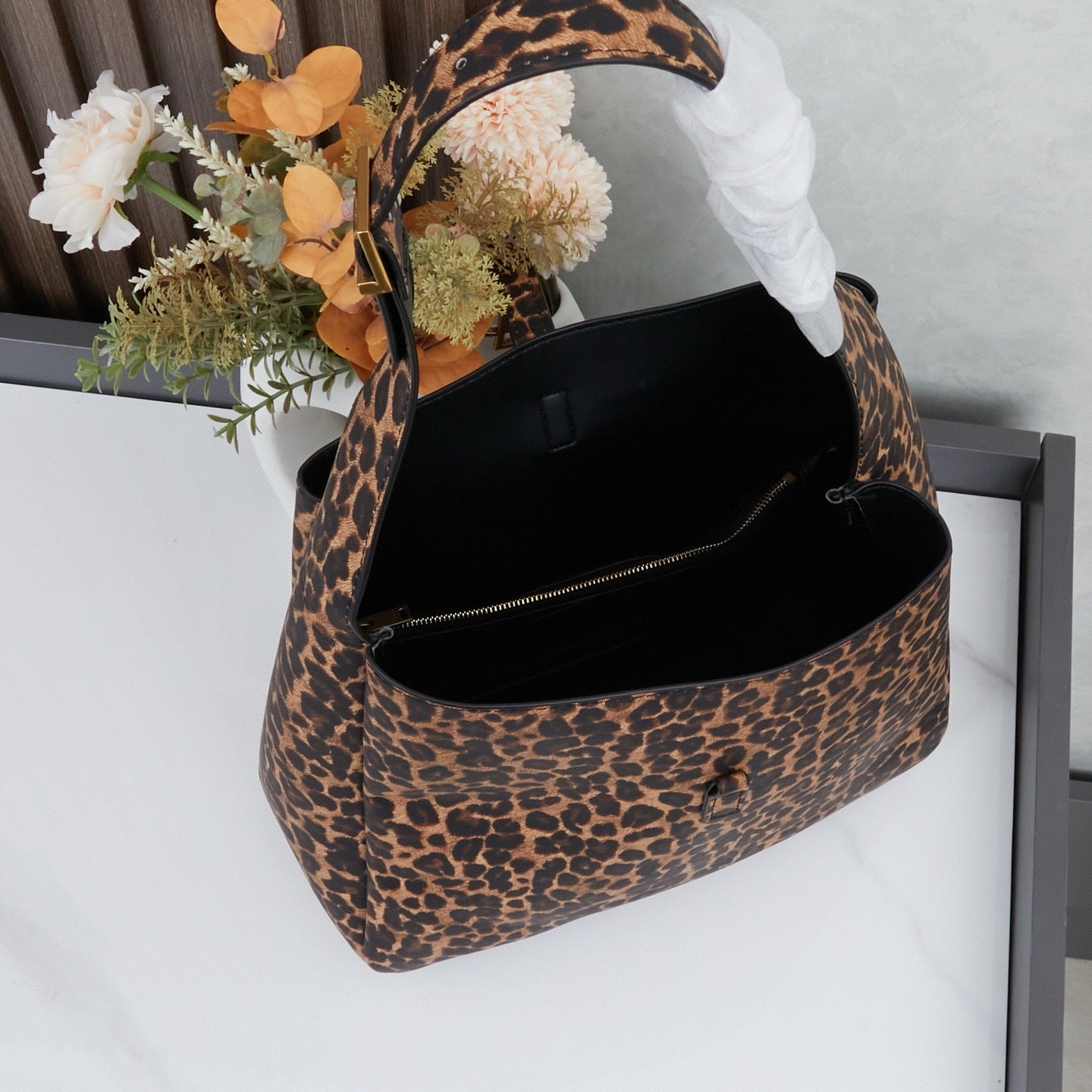 Saint Laurent Le 5 à 7 Bag – Luxury Leather Shoulder Bag