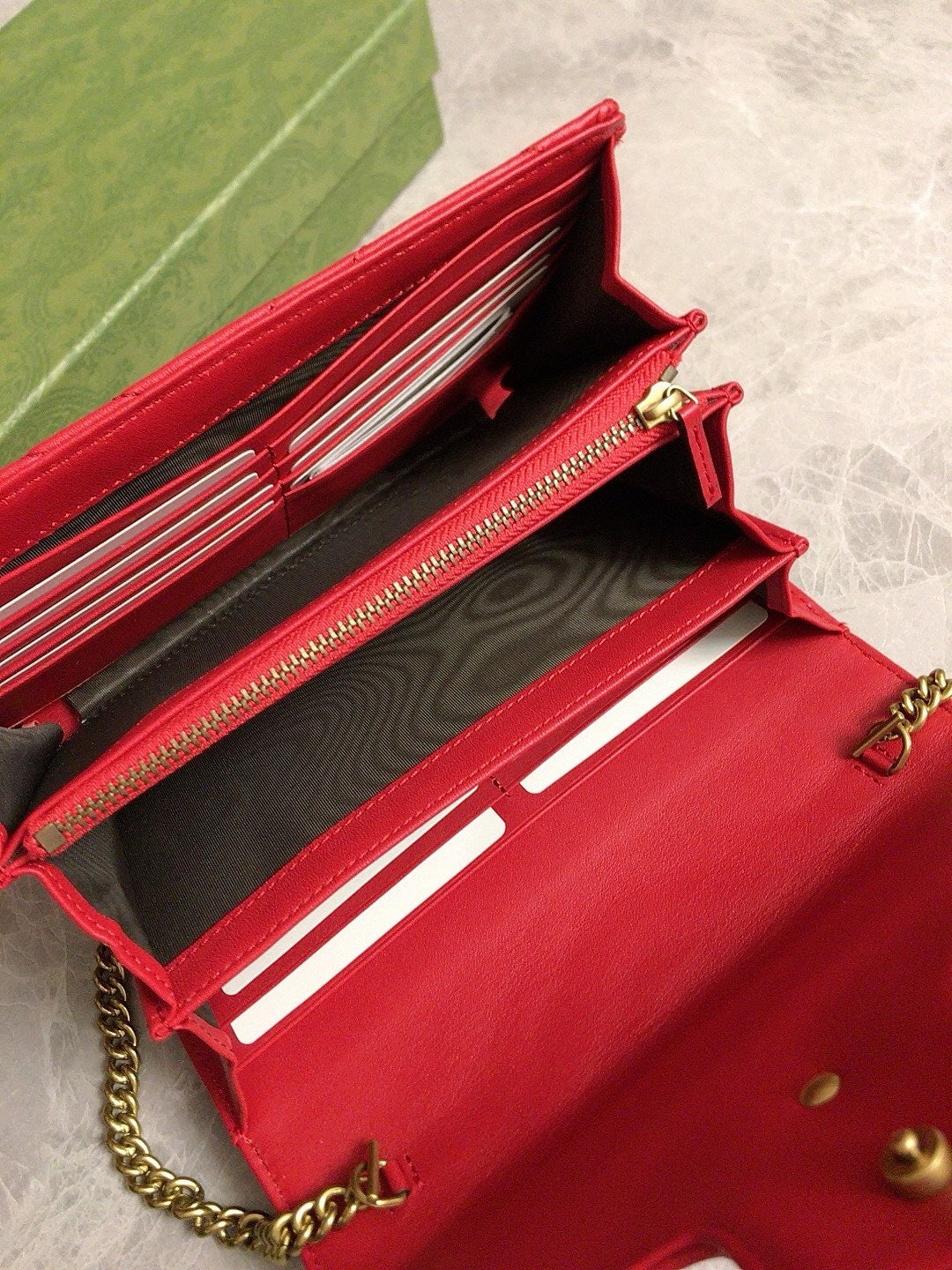 Gucci GG Marmont Small Shoulder Bag
