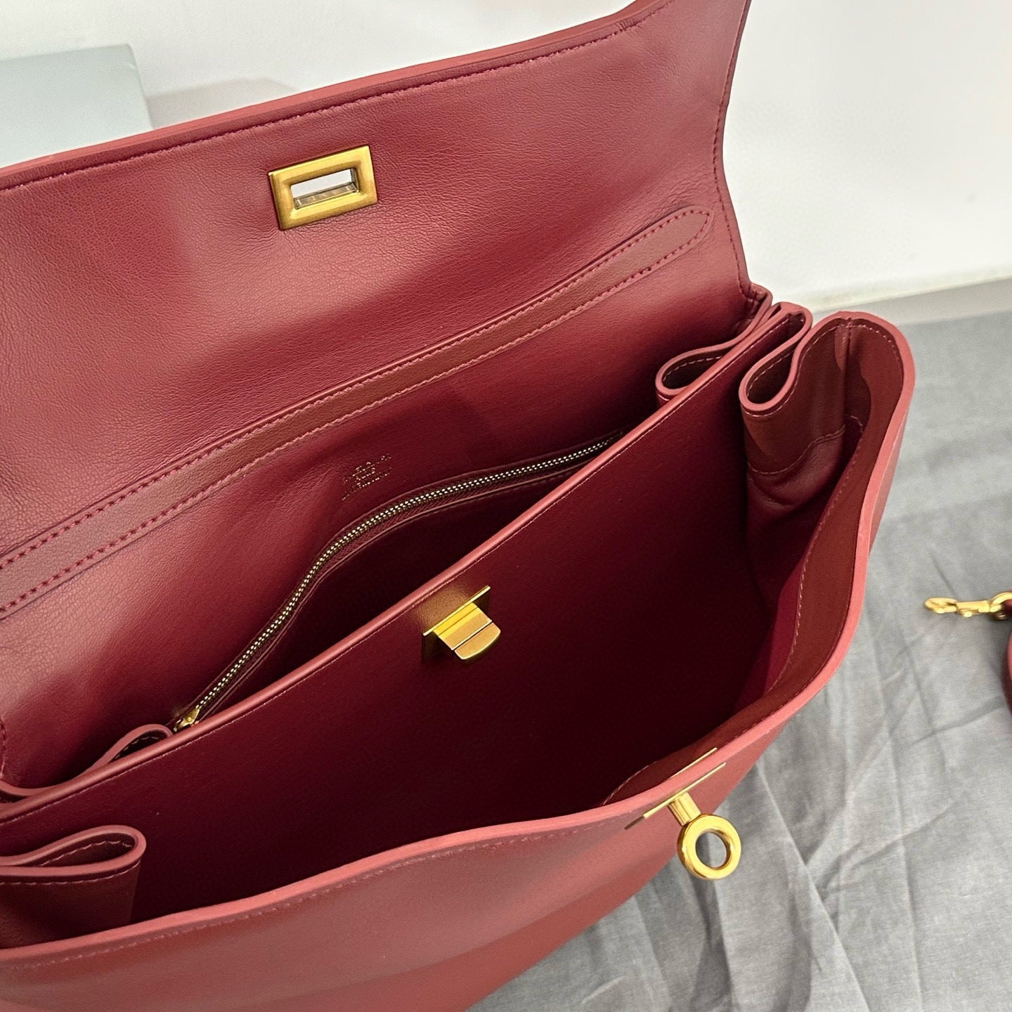 Balenciaga Rodeo Medium Handbag