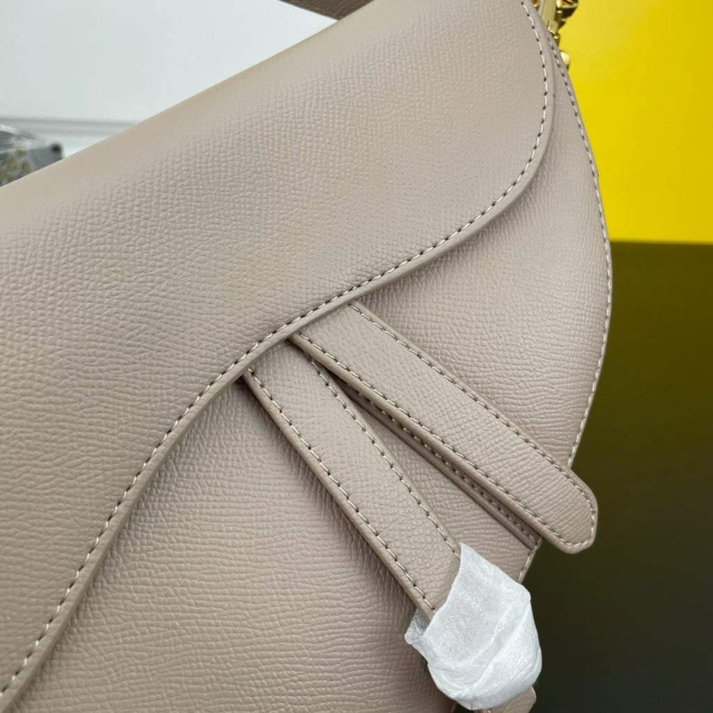 Dior Saddle Bag – Luxury Leather Shoulder & Crossbody Handbag