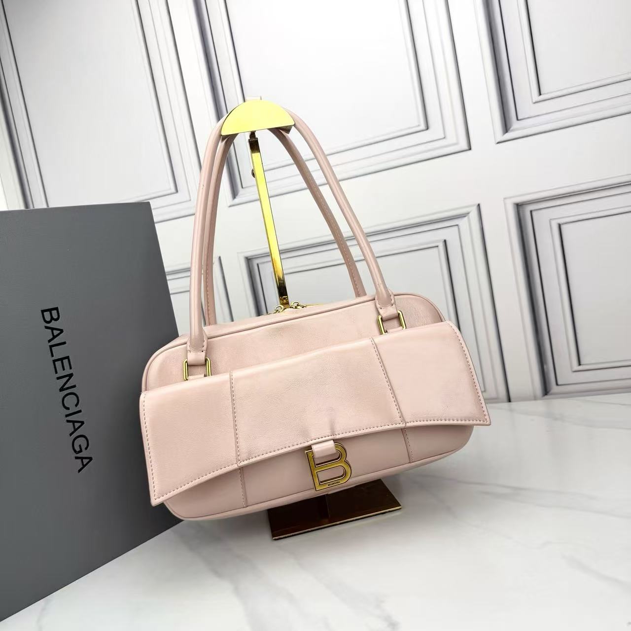 Balenciaga Bel Air Medium Carry All Bag