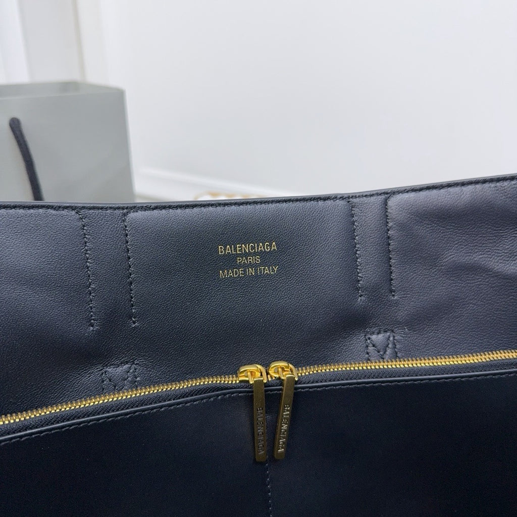 Balenciaga Bel Air Medium Carry All Bag