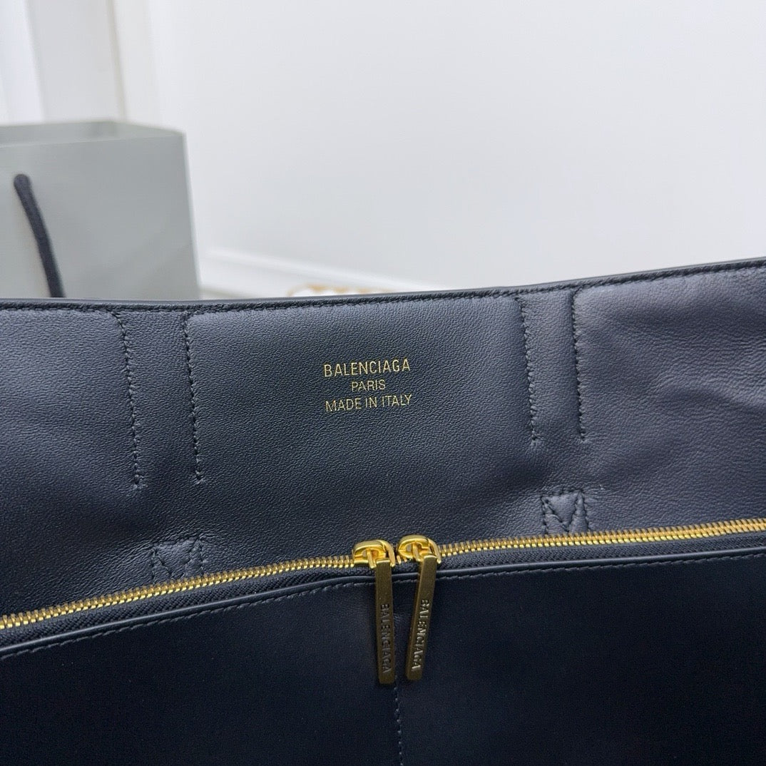 Balenciaga Bel Air Medium Carry All Bag