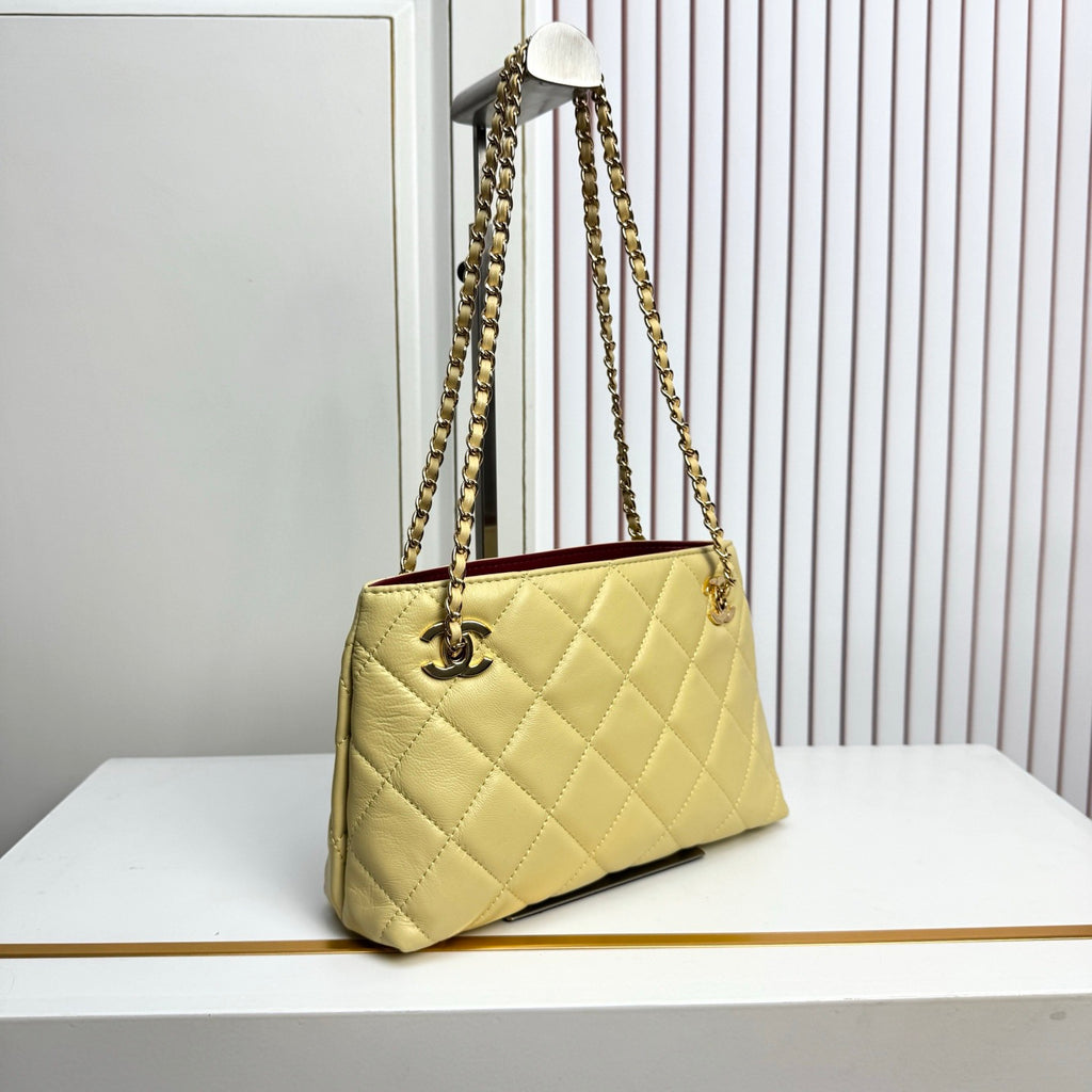Chanel Gabrielle Hobo Bag – Quilted Leather Luxury Shoulder & Crossbody Handbag