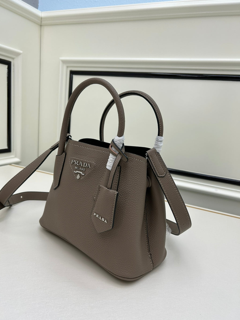Prada Re-Edition 1995 Mini Bag – Authentic Saffiano Leather Luxury Handbag