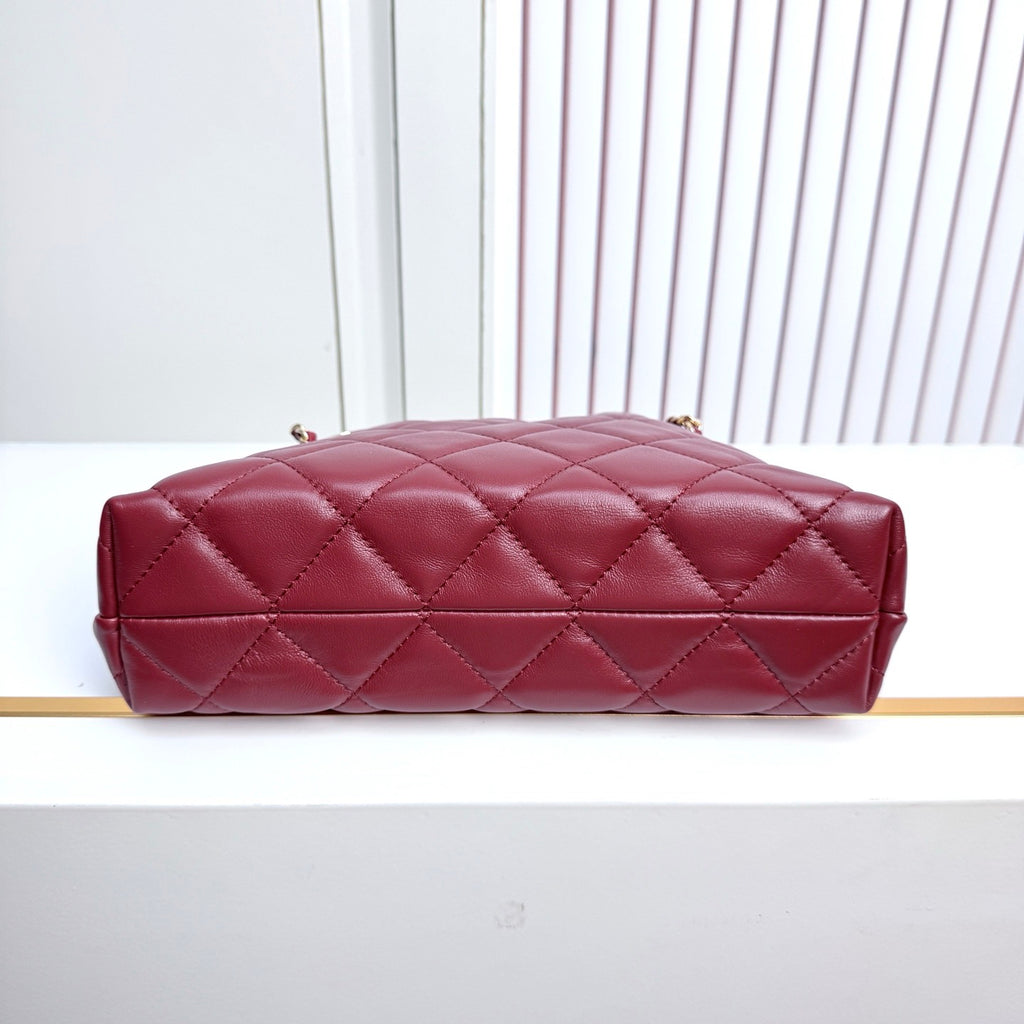 Chanel Gabrielle Hobo Bag – Quilted Leather Luxury Shoulder & Crossbody Handbag