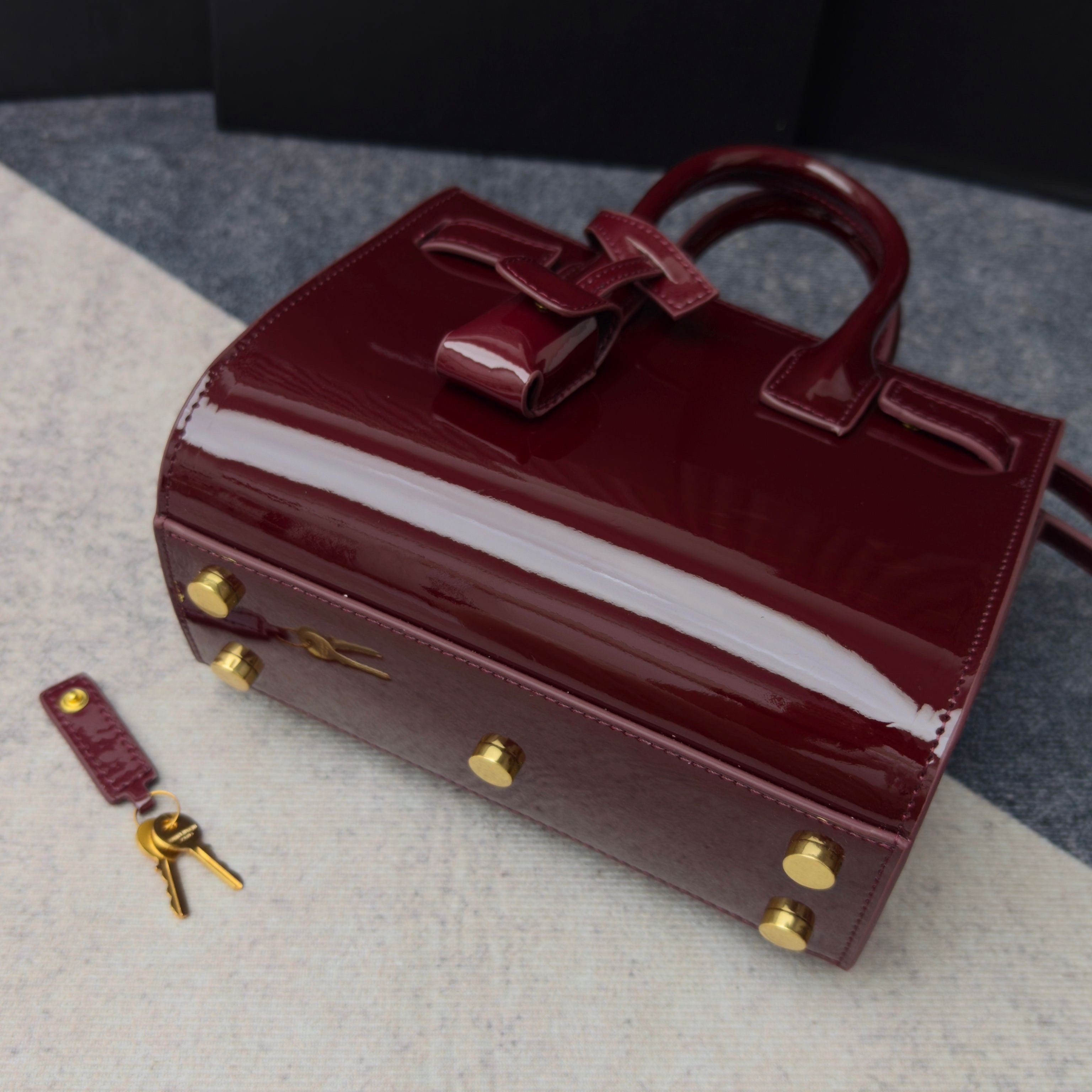 Saint Laurent Sac de Jour – Leather Top Handle Bag