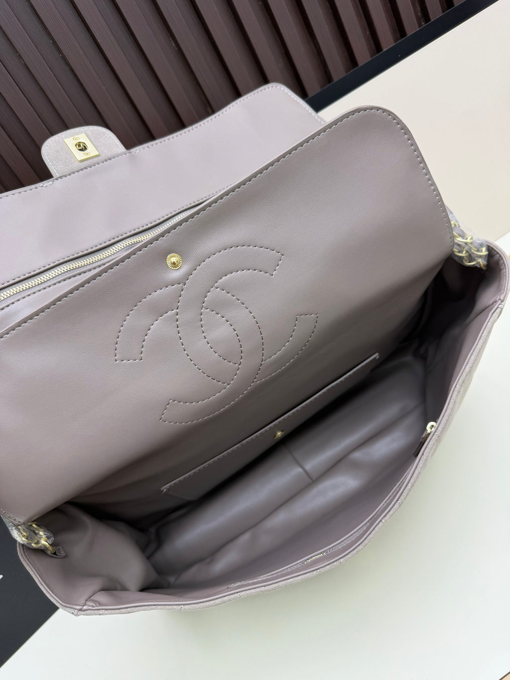 Chanel 2.55 Reissue Flap Bag – Quilted Leather Luxury Shoulder Bag