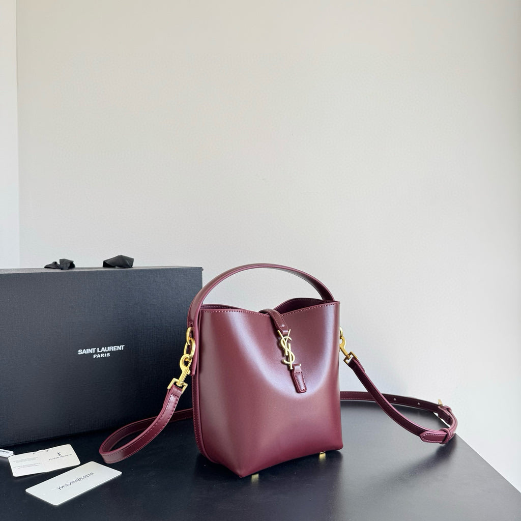 Saint Laurent Le 5 à 7 Bag – Luxury Leather Shoulder Bag