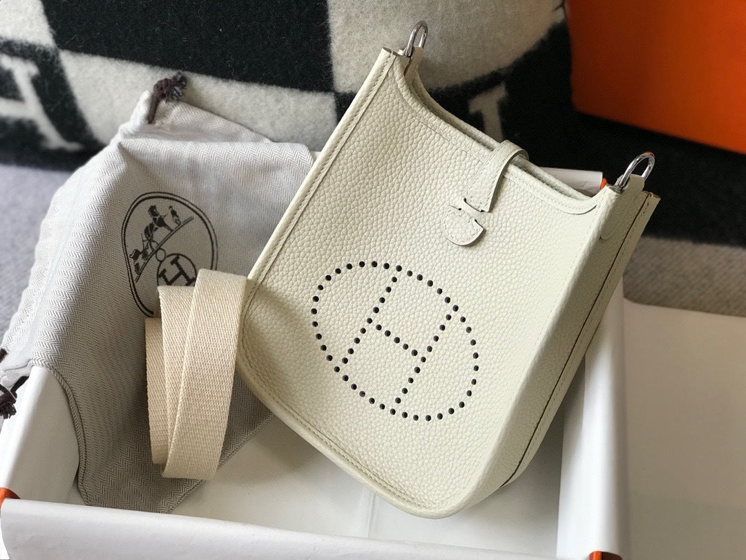 Hermès Evelyne Bag – Luxury Leather Crossbody Bag