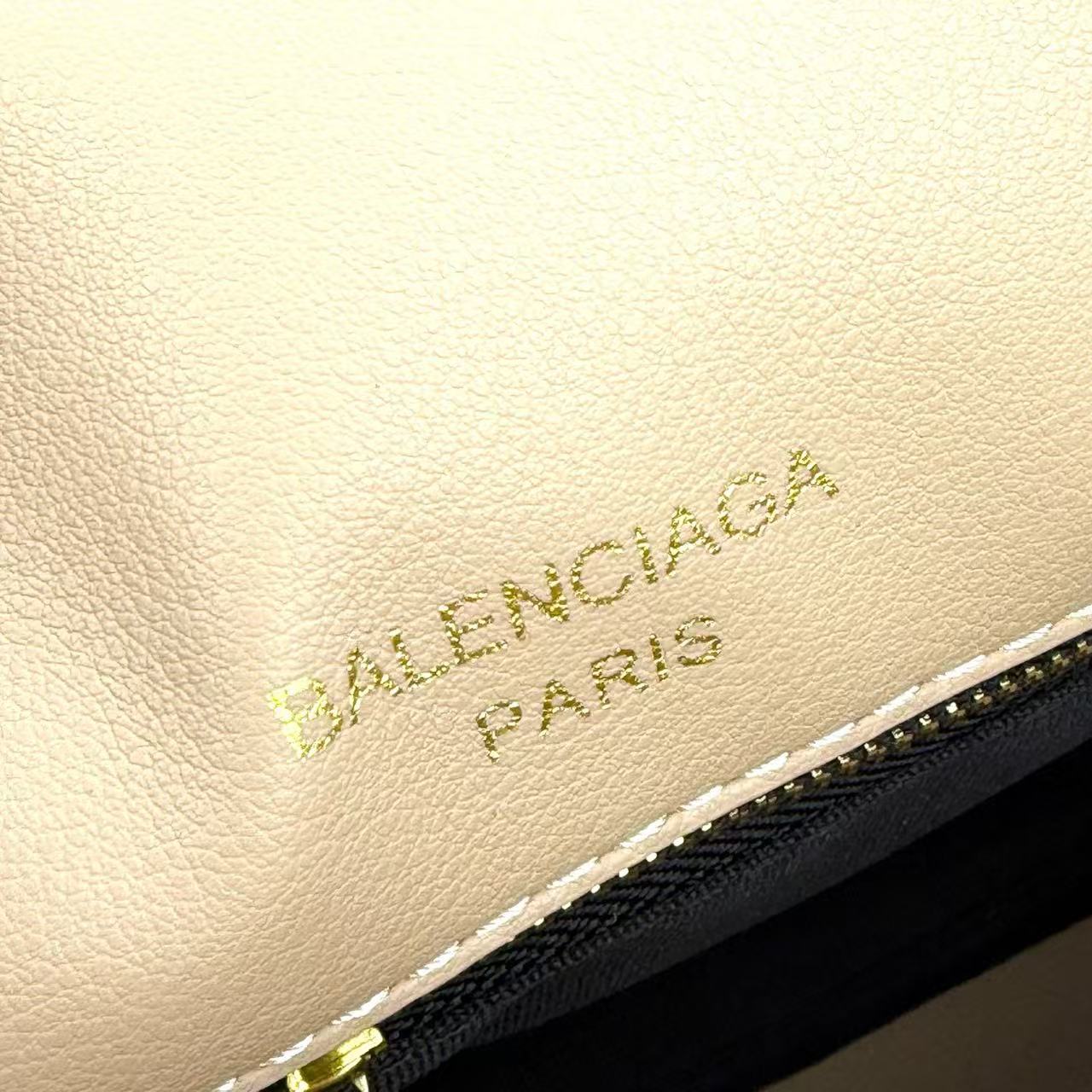 Balenciaga Rodeo Medium Handbag
