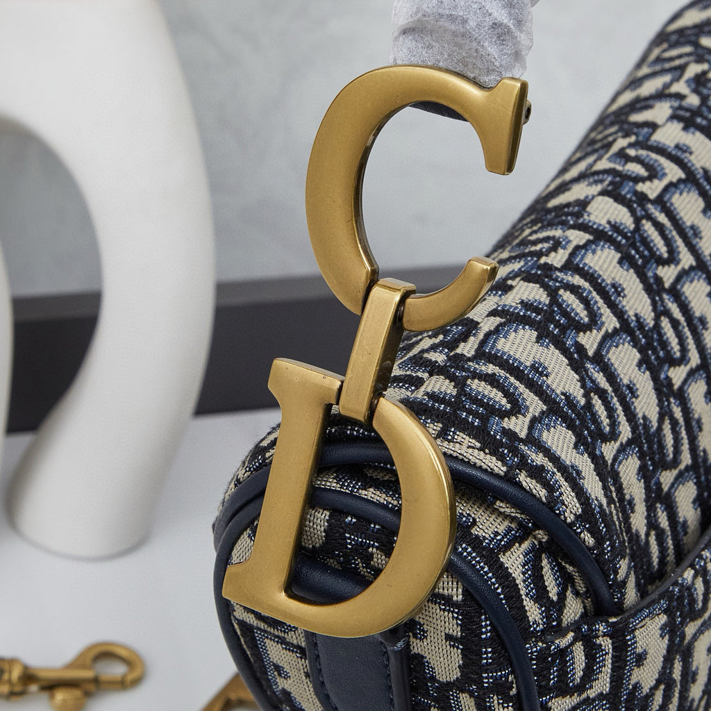 Dior Saddle Bag – Luxury Leather Shoulder & Crossbody Handbag