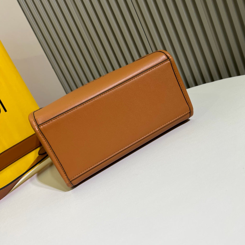 Fendi Sunshine Medium Tote