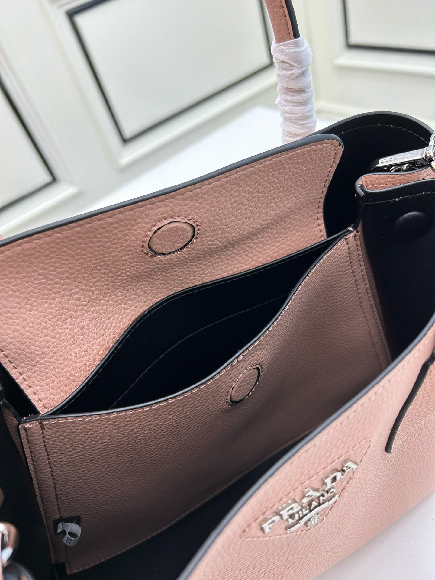Prada Re-Edition 1995 Mini Bag – Authentic Saffiano Leather Luxury Handbag